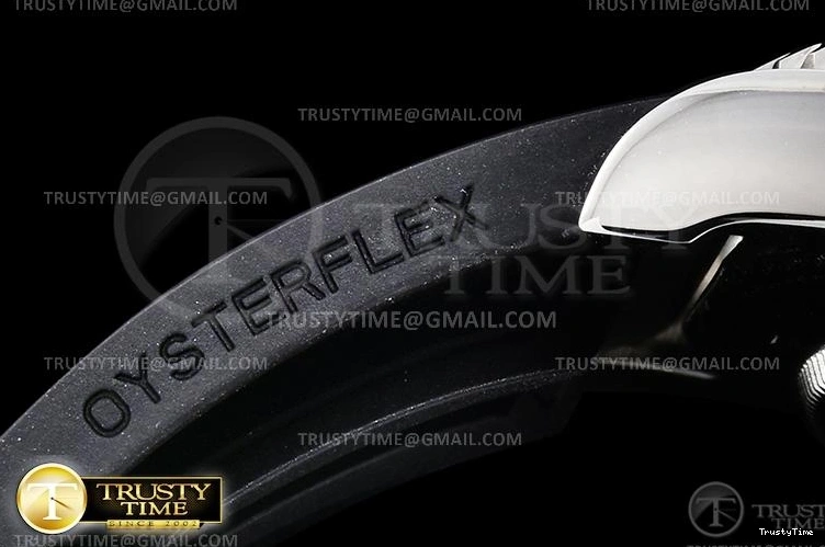 0425 WrinkleFree ROLYM182 – YachtMaster 40mm 1078